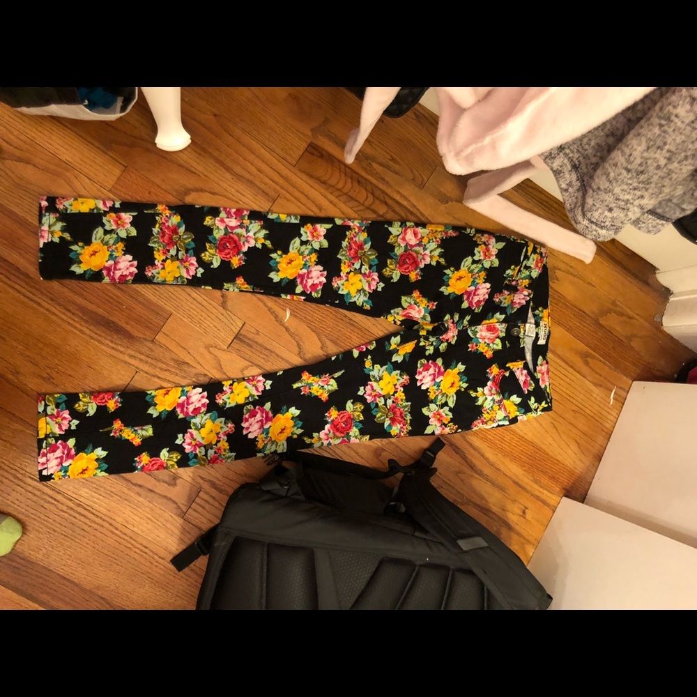Floral jeans-good fit-